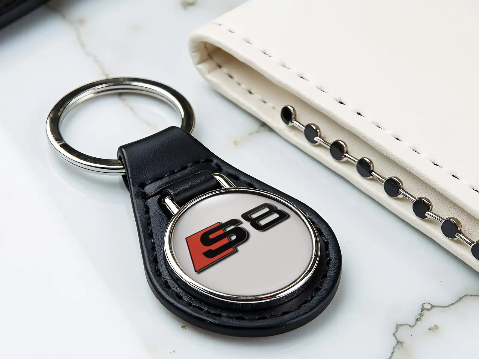 Keyring Leather Touch Design Glossy Style